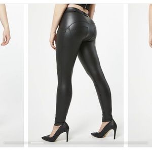 Freddy Eco Leather : Full length - Regular rise pants.